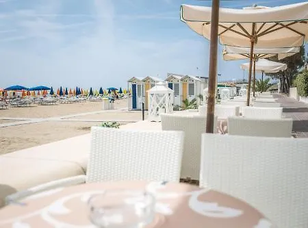 Hotel Vittoria 4*