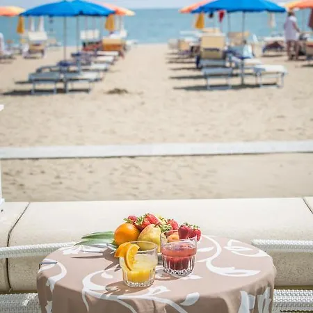 Otel Vittoria 4*